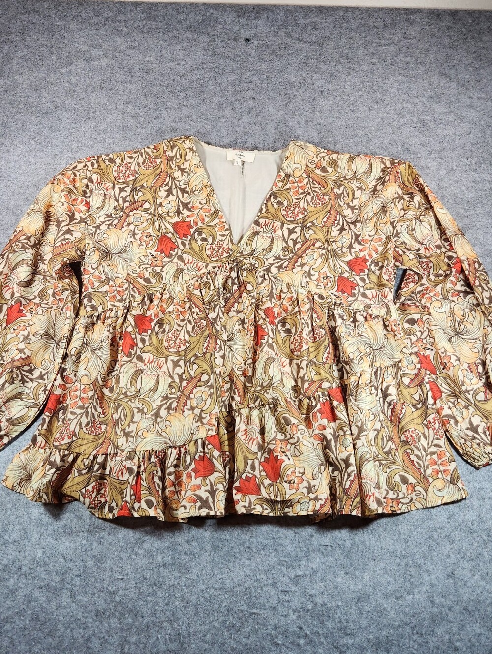 Entro Boho Fall Floral V-Neck Peplum Blouse - Beige & Red Small